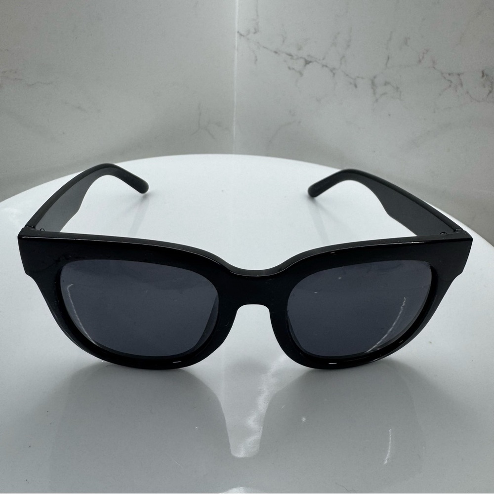 NECTAR Chatham Sunglasses in Black/Black